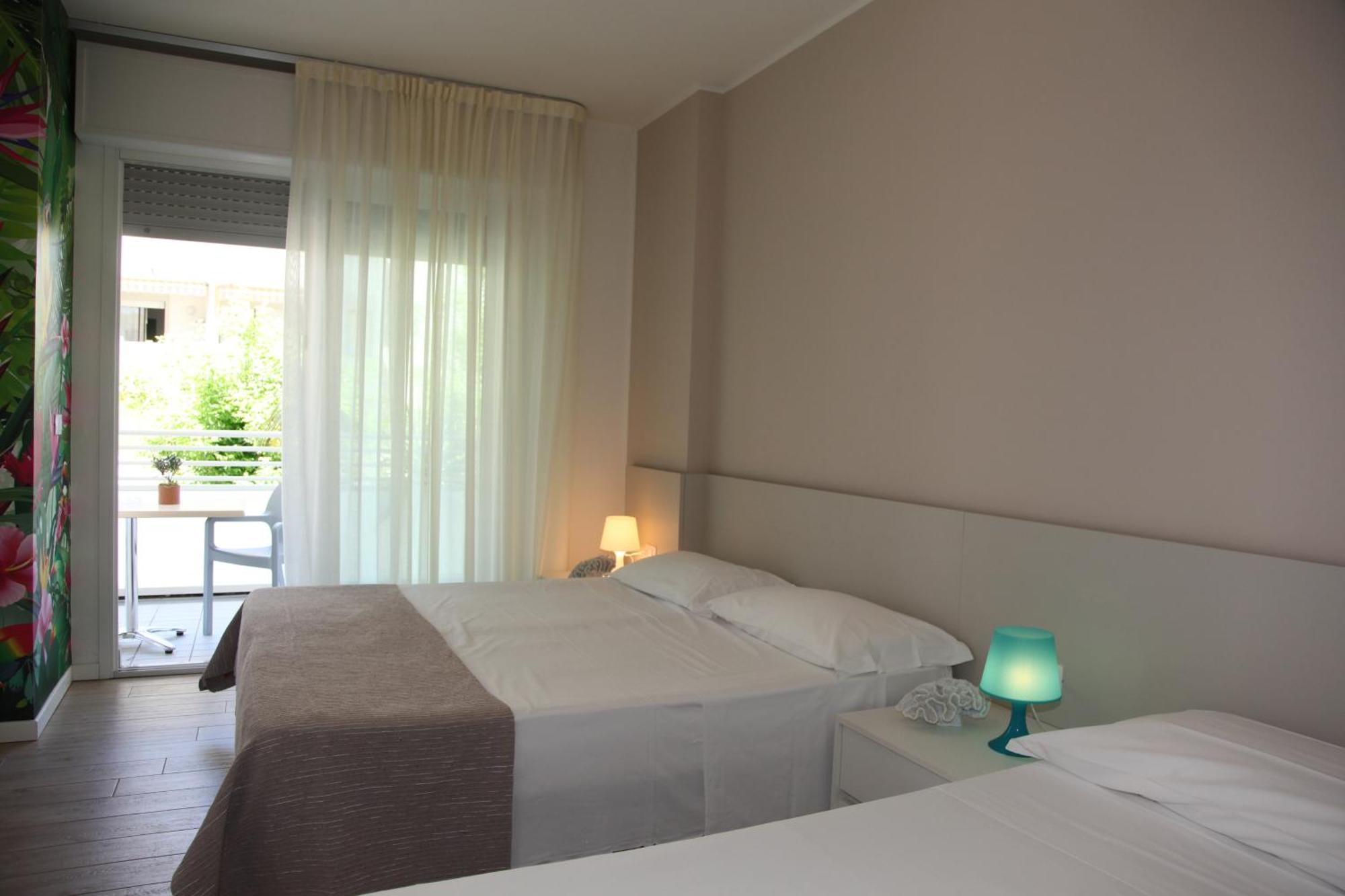 Hotel Luciana 3*